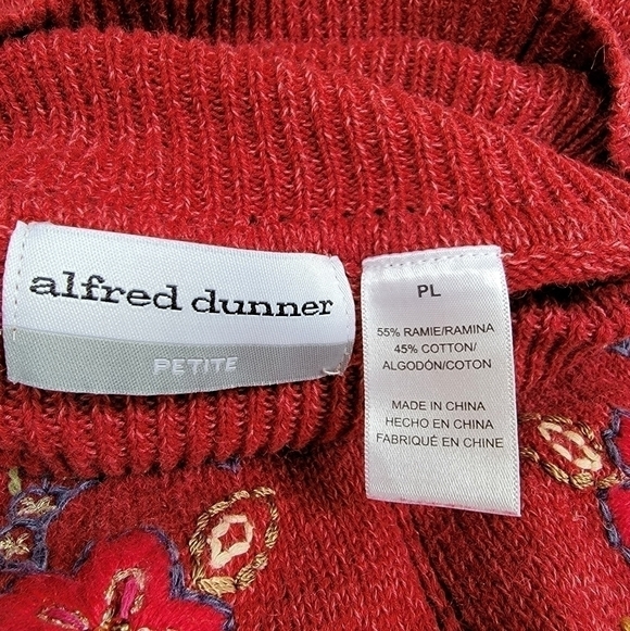 Alfred Dunner Embroidered/Beaded Turtleneck Sweater with Tassle Trim Size LP EUC - Picture 5 of 11
